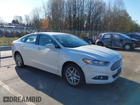 2013 Ford Fusion SE with VIN 3FA6P0HR1DR198639, listed as a IAAI auction lot 41892416 with 114,932 mi miles. Bid and sale history available at carsss.com. Image 1.