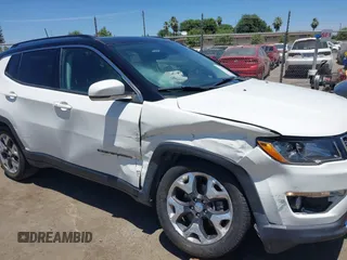 2018 Jeep Compass Limited z VIN 3C4NJCCB7JT410882, wystawiony jako IAAI lot #42536532 z przebiegiem 70 404 mil mil oraz . Historia ofert i sprzedaży dostępna na DreamBid. Obrazek 6.