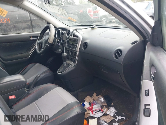 2006 Toyota Matrix STD with VIN 2T1KR32E56C566369, listed as a IAAI auction lot 42162772 with 299,999 mi miles and . Bid and sale history available at carsss.com. Image 5.