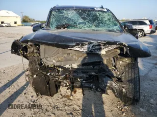 2024 Chevrolet Tahoe LS z VIN 1GNSCMKD9RR176746, wystawiony jako Copart lot #82430824 z przebiegiem Nie podano mil oraz Szkoda całkowita • Salvage title. Historia ofert i sprzedaży dostępna na DreamBid. Obrazek 5.