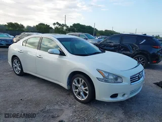 2014 Nissan Maxima 3.5 SV w/Sport Pkg with VIN 1N4AA5AP0EC483561, listed as a IAAI auction lot 42005673 with 81,731 mi miles. Bid and sale history available at carsss.com. Image 1.