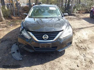 2017 Nissan Altima 2.5 SR with VIN 1N4AL3AP7HC236587, listed as a IAAI auction lot 41591452 with 101,429 mi miles. Bid and sale history available at carsss.com. Image 13.