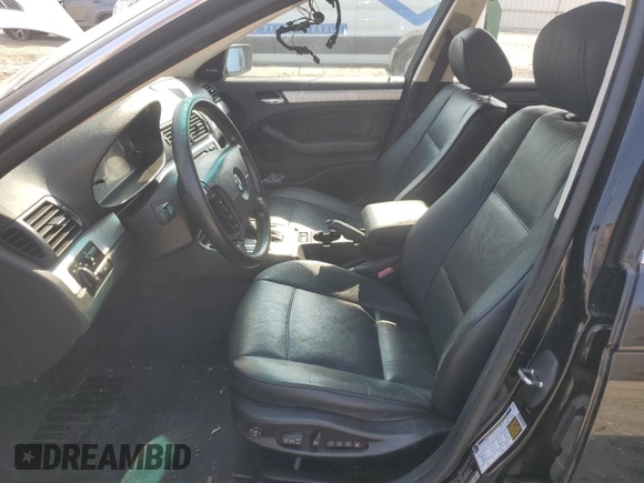 2005 BMW 3 Series 330i with VIN WBAEV53455KM42476, listed as a Copart auction lot 68760164 with 185,678 mi miles and Clean Title. Bid and sale history available at carsss.com. Image 7.