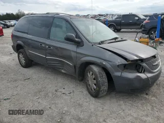 2004 Chrysler Town & Country Touring with VIN 2C4GP54L34R518918, listed as a Copart auction lot 51462665 with 362,611 mi miles and Salvage Title. Bid and sale history available at DreamBid. Image 4.