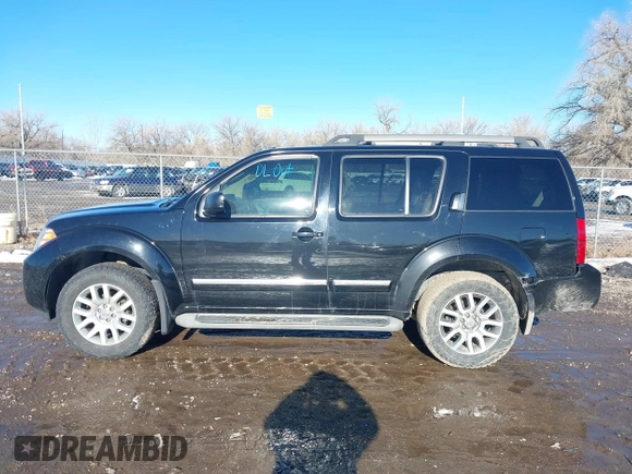 2012 Nissan Pathfinder LE z VIN 5N1AR1NB9CC638403, wystawiony jako IAAI lot #41612262 z przebiegiem Nie podano mil oraz . Historia ofert i sprzedaży dostępna na DreamBid. Obrazek 14.