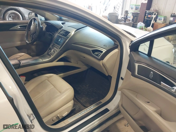 2017 Lincoln MKZ Reserve with VIN 3LN6L5F94HR662322, listed as a IAAI auction lot 41268469 with 113,511 mi miles. Bid and sale history available at carsss.com. Image 5.