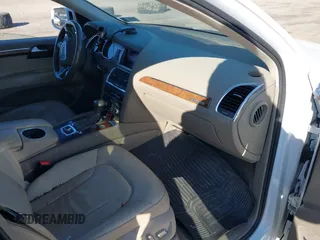 2015 Audi Q7 3.0T Premium Plus with VIN WA1LGAFE0FD008032, listed as a IAAI auction lot 41690210 with 92,690 mi miles. Bid and sale history available at carsss.com. Image 5.