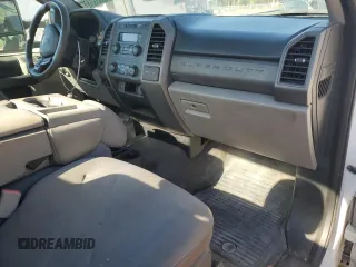 2017 Ford Super Duty F-450 DRW XLT with VIN 1FDTF4GY0HDA05469, listed as a Copart auction lot 52055895 with 123,178 mi miles and Clean Title. Bid and sale history available at carsss.com. Image 8.