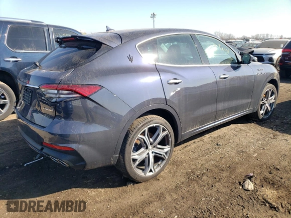2022 Maserati Levante Modena S with VIN ZN661ZUM3NX400995, listed as a Copart auction lot 41676684 with Not Provided miles. Bid and sale history available at carsss.com. Image 3.