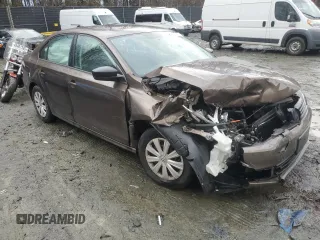 2014 Volkswagen Jetta Sedan S with VIN 3VW1K7AJ5EM321838, listed as a Copart auction lot 43327225 with 110,941 mi miles and Salvage Title. Bid and sale history available at carsss.com. Image 4.