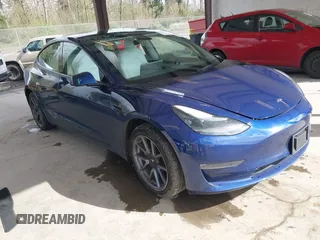2022 Tesla Model 3 Long Range with VIN 5YJ3E1EB3NF267365, listed as a IAAI auction lot 41996594 with 32,687 mi miles. Bid and sale history available at carsss.com. Image 1.