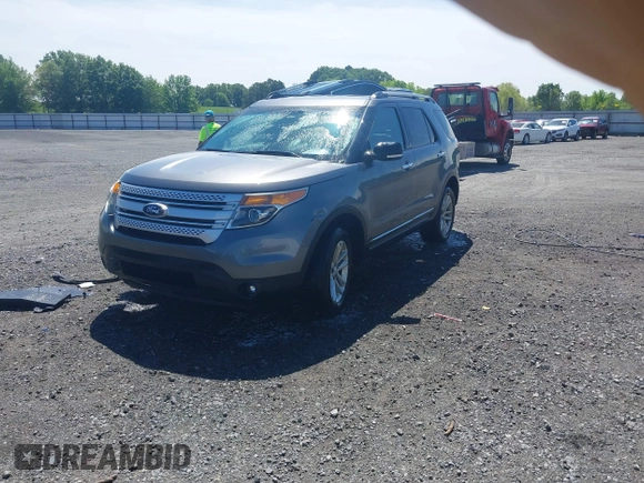 2014 Ford Explorer XLT with VIN 1FM5K8D81EGC20224, listed as a IAAI auction lot 42081013 with 97,374 mi miles and . Bid and sale history available at carsss.com. Image 19.