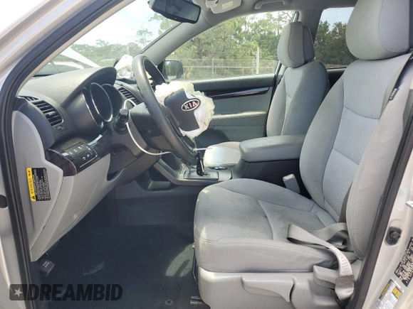 2011 Kia Sorento LX with VIN 5XYKT3A15BG153950, listed as a Copart auction lot 54901365 with 113,889 mi miles and Salvage Title. Bid and sale history available at carsss.com. Image 7.