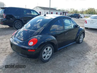 2007 Volkswagen Beetle with VIN 3VWRW31C67M513175, listed as a IAAI auction lot 41664492 with 72,906 mi miles and . Bid and sale history available at DreamBid. Image 4.