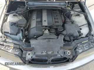 2000 BMW 3 Series 328i with VIN WBAAM5343YFR19582, listed as a Copart auction lot 72575994 with 190,156 mi miles and Salvage Title. Bid and sale history available at carsss.com. Image 11.