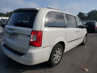 2013 Chrysler Town & Country Touring with VIN 2C4RC1BG4DR674873, listed as a Copart auction lot 71492174 with 212,372 mi miles and Salvage Title. Bid and sale history available at DreamBid. Image 3.