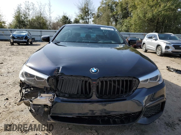 2018 BMW 5 Series 530i z VIN WBAJA5C5XJWA36332, wystawiony jako Copart lot #47810135 z przebiegiem 131 011 mil mil oraz Szkoda całkowita • Salvage title. Historia ofert i sprzedaży dostępna na DreamBid. Obrazek 5.