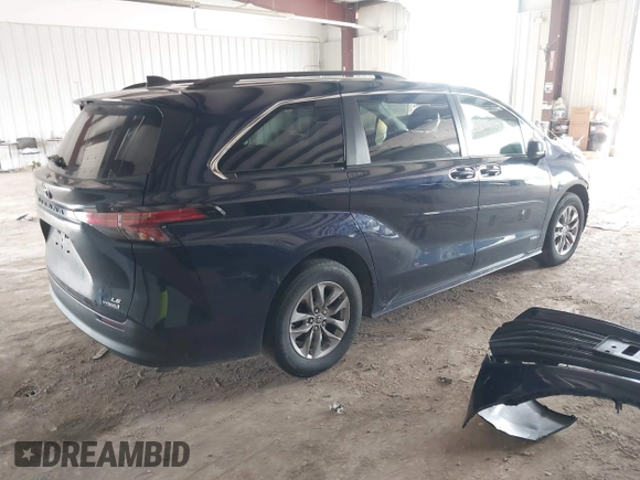 2021 Toyota Sienna LE z VIN 5TDKRKEC3MS070561, wystawiony jako IAAI lot #42331063 z przebiegiem 56 413 mil mil oraz . Historia ofert i sprzedaży dostępna na DreamBid. Obrazek 4.