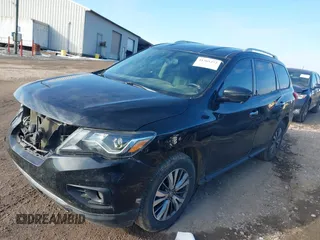 2019 Nissan Pathfinder S z VIN 5N1DR2MMXKC625986, wystawiony jako IAAI lot #41265272 z przebiegiem 124 351 mil mil oraz . Historia ofert i sprzedaży dostępna na DreamBid. Obrazek 17.