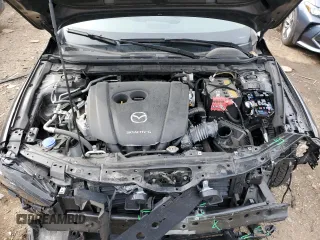2020 Mazda Mazda3 Hatchback Preferred Package with VIN JM1BPBMM2L1158822, listed as a Copart auction lot 44642933 with 23,504 mi miles. Bid and sale history available at carsss.com. Image 11.