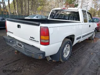 2001 Chevrolet Silverado 1500 LS with VIN 2GCEC19T111166937, listed as a IAAI auction lot 41422853 with 245,458 mi miles. Bid and sale history available at carsss.com. Image 4.
