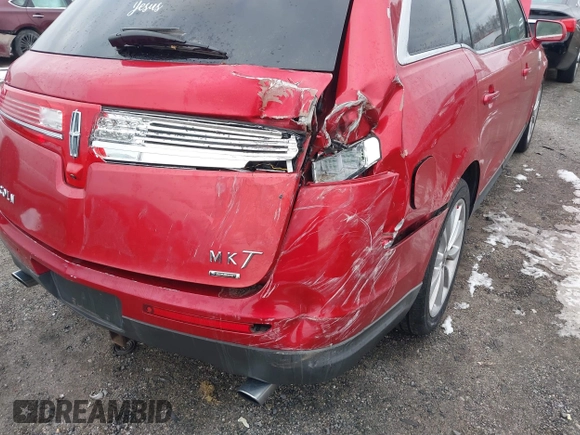 2010 Lincoln MKT EcoBoost with VIN 2LMHJ5AT2ABJ07427, listed as a IAAI auction lot 41253522 with 213,693 mi miles and . Bid and sale history available at DreamBid. Image 6.