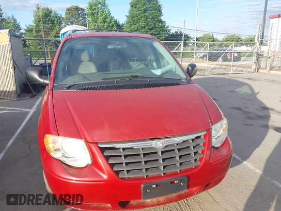 2006 Chrysler Town & Country Touring with VIN 2A4GP54L06R871145, listed as a IAAI auction lot 42199513 with 141,772 mi miles and . Bid and sale history available at DreamBid. Image 6.