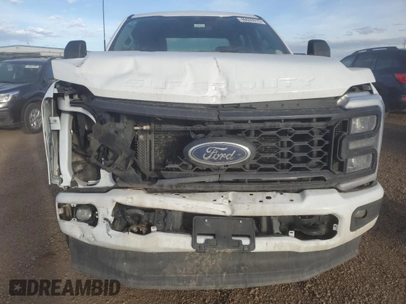 2023 Ford F-250 XL with VIN 1FT8W2BNXPED38850, listed as a Copart auction lot 46600915 with 46,278 mi miles and Salvage title. Bid and sale history available at DreamBid. Image 5.