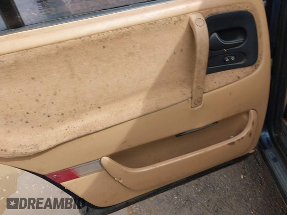 1993 Saab 9000 z VIN YS3CK65B1P1029962, wystawiony jako IAAI lot #41840965 z przebiegiem Nie podano mil oraz . Historia ofert i sprzedaży dostępna na DreamBid. Obrazek 12.