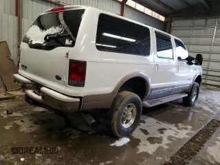 2004 Ford Excursion Eddie Bauer z VIN 1FMSU45P84EB01639, wystawiony jako Copart lot #84080724 z przebiegiem 239 334 mil mil oraz Czysty tytuł • Clean title. Historia ofert i sprzedaży dostępna na DreamBid. Obrazek 3.
