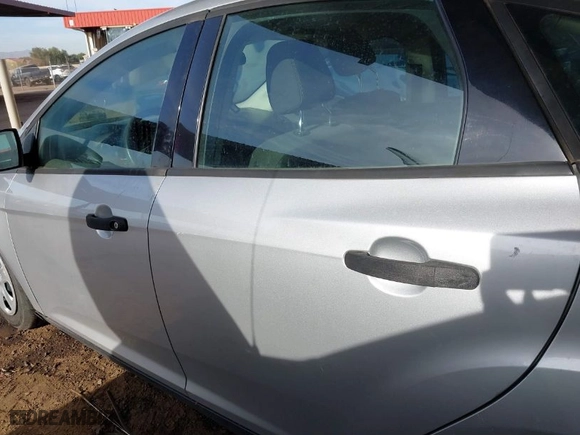 2013 Ford Focus S with VIN 1FADP3E21DL164408, listed as a IAAI auction lot 41623495 with NaN miles. Bid and sale history available at carsss.com. Image 14.