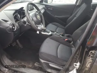 2016 Scion iA z VIN 3MYDLBZVXGY112986, wystawiony jako Copart lot #53967305 z przebiegiem 215 215 mil mil oraz Szkoda całkowita • Salvage title. Historia ofert i sprzedaży dostępna na DreamBid. Obrazek 7.