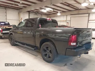 2017 Ram 1500 Night z VIN 1C6RR7MT0HS831726, wystawiony jako IAAI lot #41642459 z przebiegiem 90 423 mil mil oraz . Historia ofert i sprzedaży dostępna na DreamBid. Obrazek 3.