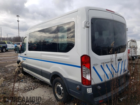 2017 Ford Transit XL z VIN 1FBAX2CM1HKA49433, wystawiony jako Copart lot #83585154 z przebiegiem 85 131 mil mil oraz Czysty tytuł • Clean title. Historia ofert i sprzedaży dostępna na DreamBid. Obrazek 2.