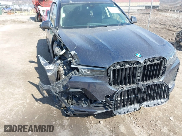 2020 BMW X7 xDrive40i with VIN 5UXCW2C03L9A01096, listed as a IAAI auction lot 41774774 with 55,596 mi miles. Bid and sale history available at carsss.com. Image 6.