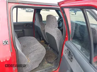 2000 GMC Sonoma with VIN 1GTDT14W1YK114098, listed as a IAAI auction lot 41995392 with 261,905 mi miles and . Bid and sale history available at DreamBid. Image 8.