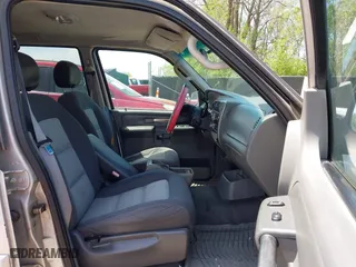 2005 Ford Explorer Sport Trac XLS with VIN 1FMZU77K75UB52008, listed as a IAAI auction lot 42103222 with 65,007 mi miles. Bid and sale history available at carsss.com. Image 5.