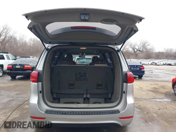2017 Kia Sedona L with VIN KNDMA5C17H6271663, listed as a IAAI auction lot 41492437 with 338,875 mi miles. Bid and sale history available at carsss.com. Image 12.