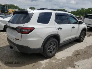 2024 Honda Pilot TrailSport z VIN 5FNYG1H60RB045659, wystawiony jako Copart lot #58575955 z przebiegiem 16 681 mil mil oraz Szkoda całkowita • Salvage title. Historia ofert i sprzedaży dostępna na DreamBid. Obrazek 3.