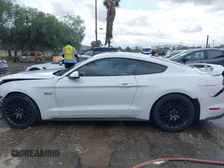 2018 Ford Mustang GT z VIN 1FA6P8CF5J5154590, wystawiony jako IAAI lot #41588857 z przebiegiem 113 805 mil mil oraz . Historia ofert i sprzedaży dostępna na DreamBid. Obrazek 13.