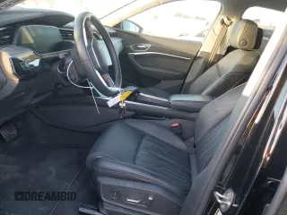 2021 Audi e-tron Sportback Prestige z VIN WA13ABGE7MB040149, wystawiony jako Copart lot #89213745 z przebiegiem 13 496 mil mil oraz Szkody całkowita. Historia ofert i sprzedaży dostępna na DreamBid. Obrazek 7.