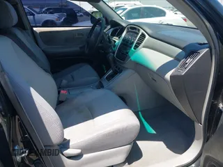 2005 Toyota Highlander with VIN JTEGD21A650114156, listed as a IAAI auction lot 42291074 with 157,370 mi miles and . Bid and sale history available at DreamBid. Image 5.