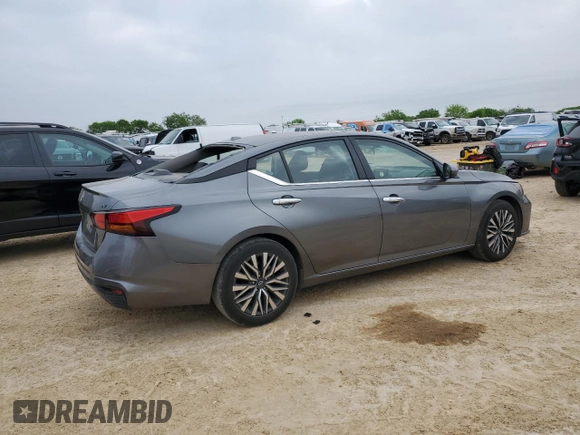 2023 Nissan Altima SV z VIN 1N4BL4DV8PN345678, wystawiony jako Copart lot #51351895 z przebiegiem 47 809 mil mil oraz Czysty tytuł • Clean title. Historia ofert i sprzedaży dostępna na DreamBid. Obrazek 3.