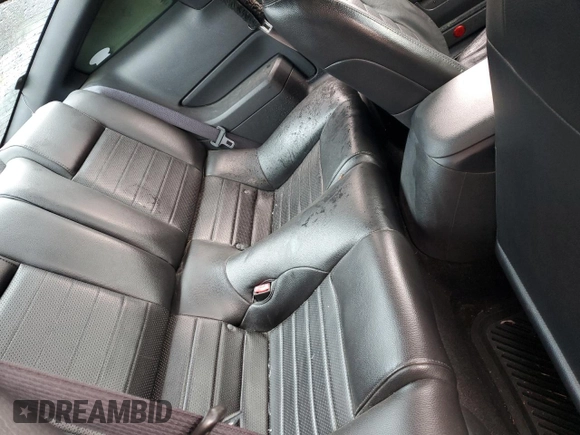 2005 Ford Mustang GT Deluxe z VIN 1ZVFT82H255237843, wystawiony jako Copart lot #44313965 z przebiegiem 128 236 mil mil oraz Szkoda całkowita • Salvage title. Historia ofert i sprzedaży dostępna na DreamBid. Obrazek 11.