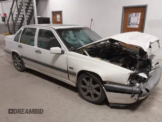 1996 Volvo 850 с VIN YV1LS5829T2328580, выставлен на аукционе IAAI как лот 41434374 с пробегом 155 361 миль миль и . История ставок и продаж доступна на DreamBid. Изображение 1.