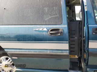 2002 Chevrolet Venture Plus 1SB Pkg with VIN 1GNDX03E22D319617, listed as a Copart auction lot 83454004 with 46,623 mi miles and Clean Title. Bid and sale history available at carsss.com. Image 11.