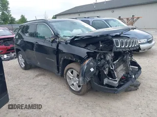 2022 Jeep Compass Latitude z VIN 3C4NJDBB3NT113332, wystawiony jako IAAI lot #42452658 z przebiegiem 43 430 mil mil oraz . Historia ofert i sprzedaży dostępna na DreamBid. Obrazek 1.