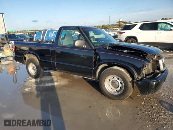 2000 GMC Sonoma SLS w/1SE Pkg with VIN 1GTCS1452Y8237606, listed as a Copart auction lot 83415884 with 104,004 mi miles and Salvage Title. Bid and sale history available at carsss.com. Image 4.