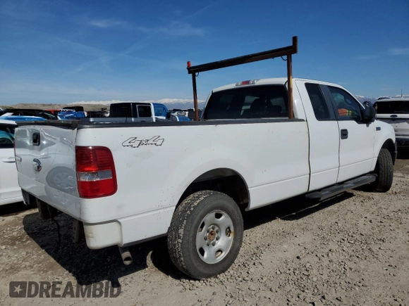2007 Ford F-150 XL with VIN 1FTVX14567NA32686, listed as a Copart auction lot 47686085 with 205,595 mi miles and Clean Title. Bid and sale history available at carsss.com. Image 3.