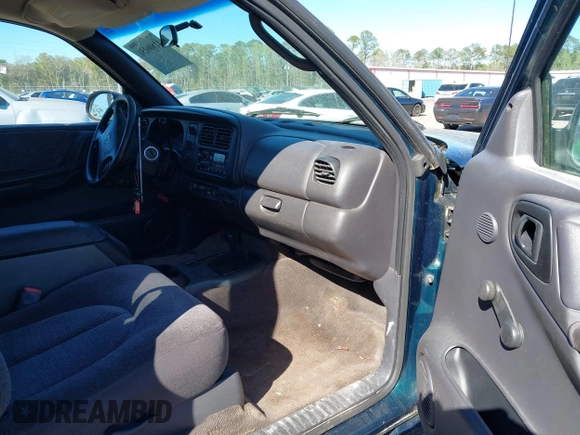 1998 Dodge Dakota SLT with VIN 1B7GG22Y0WS524464, listed as a IAAI auction lot 41806151 with 185,380 mi miles. Bid and sale history available at carsss.com. Image 5.